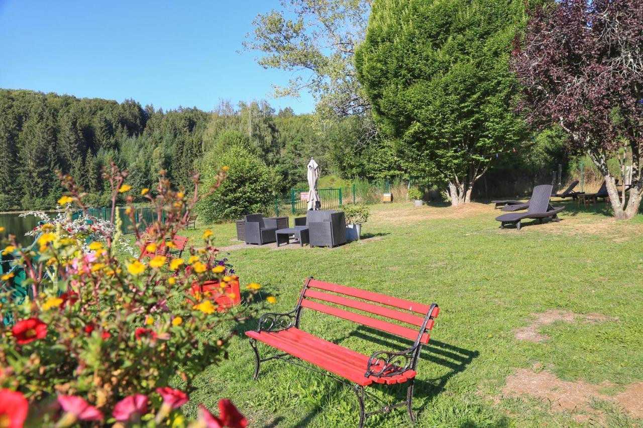 Le Lac Des Moines Condat  Bagian luar foto