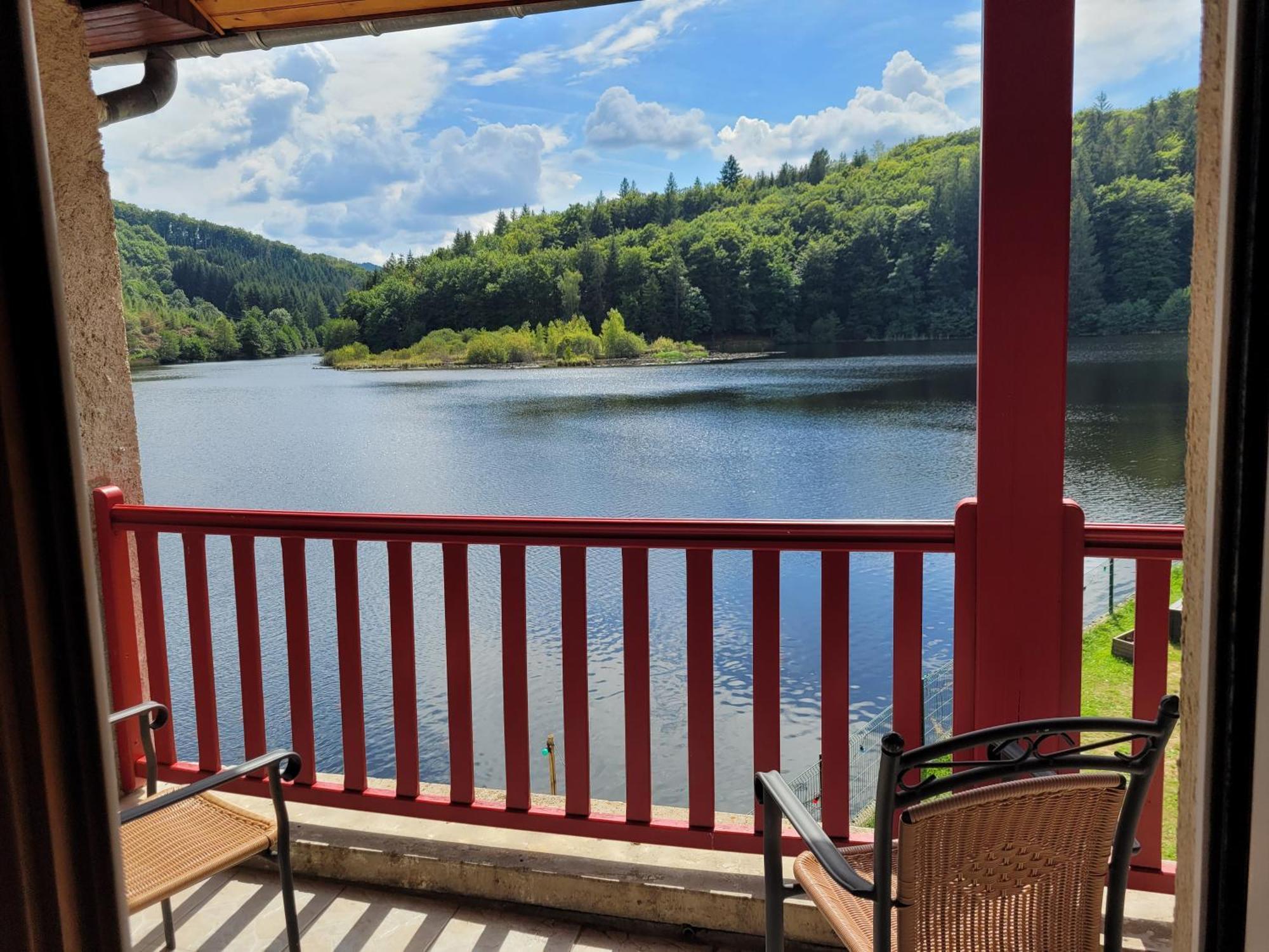 Le Lac Des Moines Condat  Bagian luar foto
