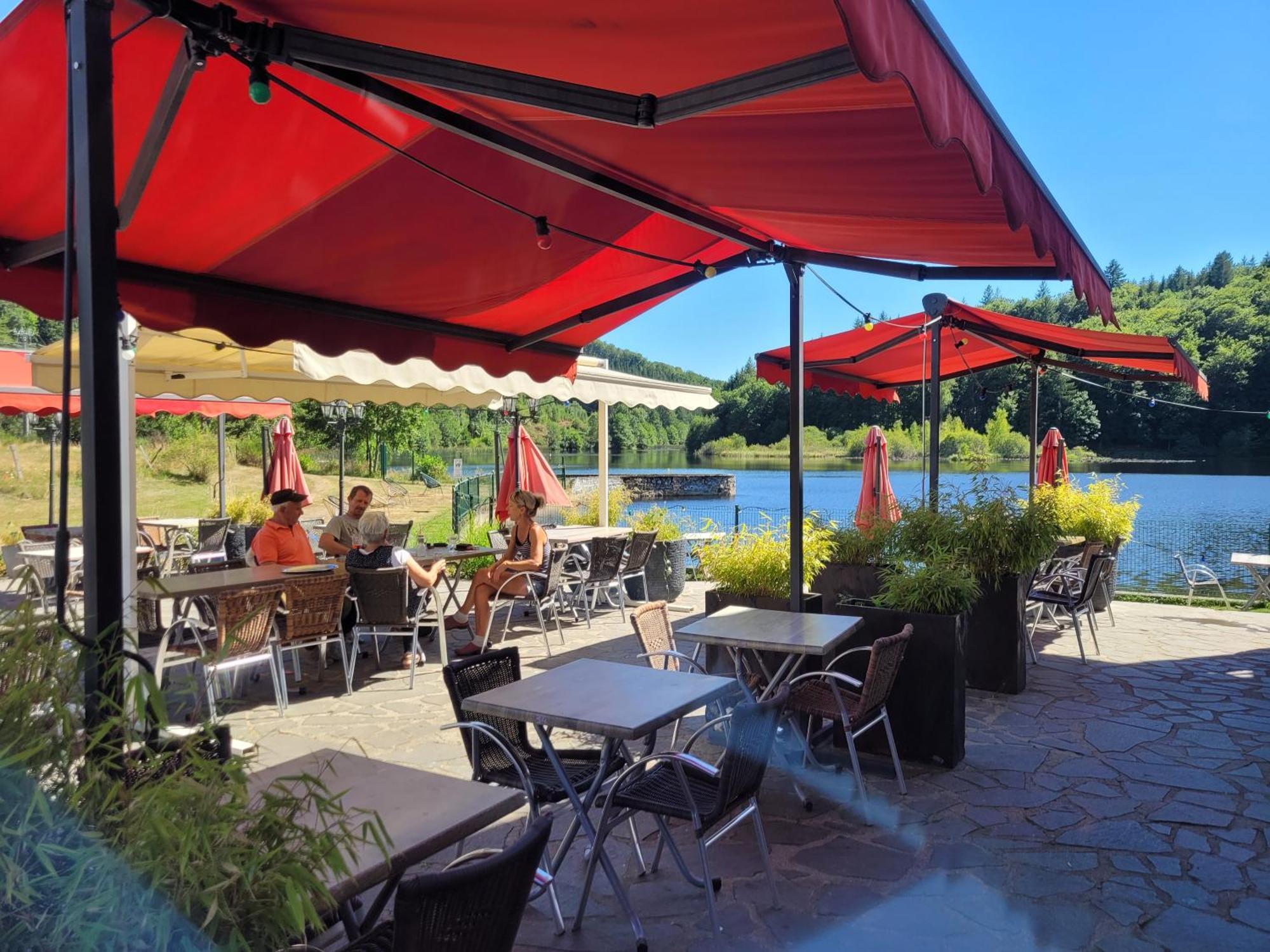 Le Lac Des Moines Condat  Bagian luar foto